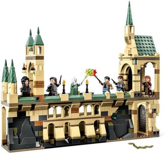 LEGO Harry Potter The Battle of Hogwarts (76415) – Castle Toy Set with Molly Weasley, Bellatrix Lestrange, Voldemort Minifigures & Sword of Gryffindor, Gift for Kids