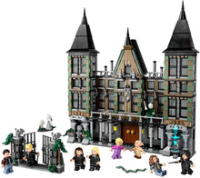 LEGO Harry Potter Malfoy Manor Set – Collectible Building Toy, Features 9 Minifigures Including Dobby, Creative Wizarding World Gift for 10+ Year Olds – Model 76453