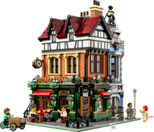 LEGO Tudor Corner [10350] - 1