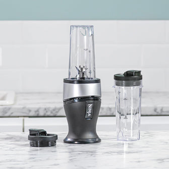 Ninja 700W Slim Blender & Smoothie Maker, 2x 470ml Cups with Spout Lids, Personal Blender, Crush Ice & Frozen Fruit, Silver