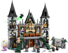 LEGO Harry Potter Malfoy Manor Set – Collectible Building Toy, Features 9 Minifigures Including Dobby, Creative Wizarding World Gift for 10+ Year Olds – Model 76453