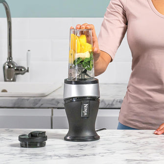 Ninja 700W Slim Blender & Smoothie Maker, 2x 470ml Cups with Spout Lids, Personal Blender, Crush Ice & Frozen Fruit, Silver